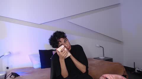 Alana online show from March 2025 08:37:02 PM