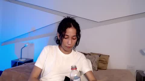 Alana online show from October 2025 09:37:02 PM