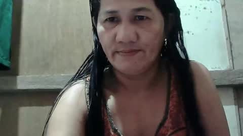 Snapshot of hot_mama09 chatting on February 2025 04:33:02 AM hotmama online show from February 2025 04:33:02 AM