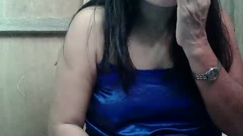 Snapshot of hot_mama09 chatting on February 2025 06:28:01 AM hotmama online show from February 2025 06:28:01 AM
