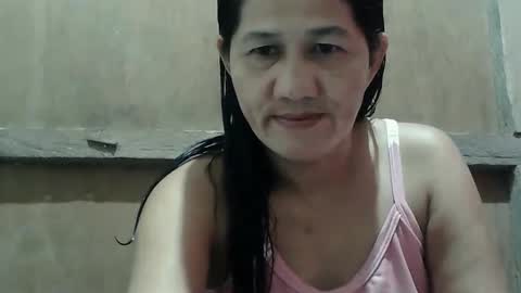 Snapshot of hot_mama09 chatting on March 2025 09:12:02 AM hotmama online show from March 2025 09:12:02 AM