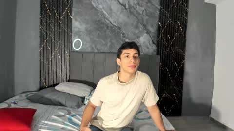 Hot Summer Boy online show from February 2026 11:44:01 AM