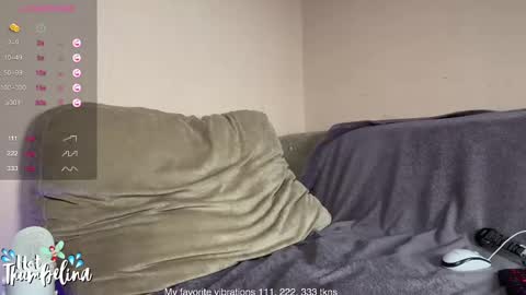 Snapshot of hot_thumbelina chatting on February 2025 12:02:02 PM Hot Thumbelina online show from February 2025 12:02:02 PM