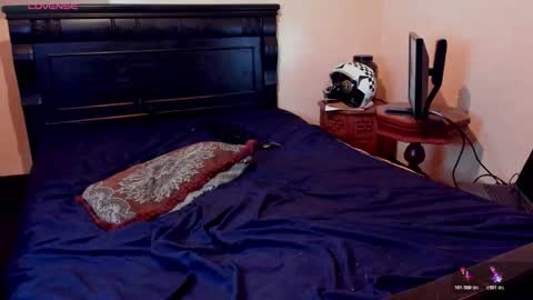 Yikes online show from December 2025 01:22:01 AM