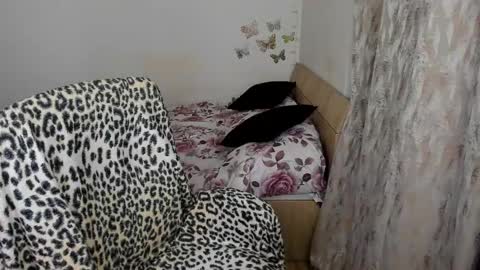 KRISS LUNA online show from December 2025 01:55:01 AM