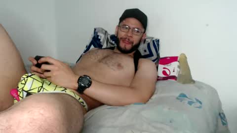 Snapshot of hotdereck33 chatting on March 2025 09:18:02 AM hotdereck33 online show from March 2025 09:18:02 AM