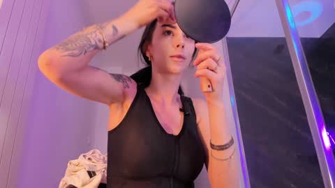 hotfallingdevil online show from March 2026 05:24:01 AM