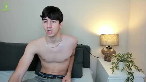 QUENTIN online show from November 2025 06:46:01 AM