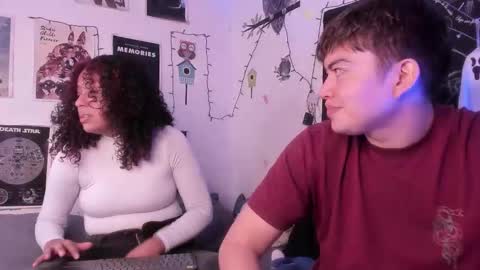 Snapshot of hothoneychile chatting on October 2025 02:52:02 PM Sam and Nico online show from October 2025 02:52:02 PM