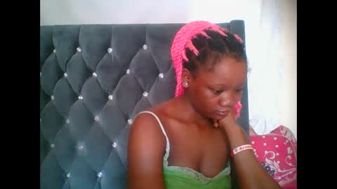 LOYCE online show from December 2025 07:25:02 AM