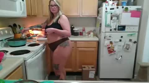 Snapshot of hotkitty090 chatting on May 2026 10:37:01 PM Hotkitty090 online show from May 2026 10:37:01 PM