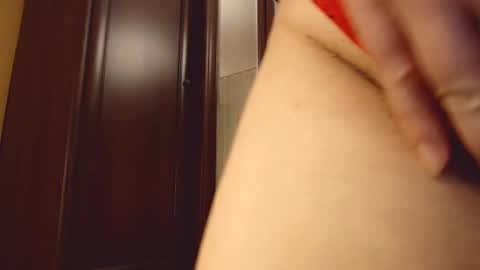 Snapshot of hotkittysquirt chatting on December 2024 08:47:01 PM Angela online show from December 2024 08:47:01 PM