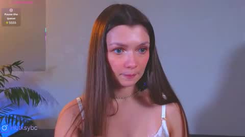 HotKsy online show from November 2025 10:08:02 PM