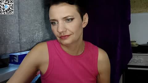Snapshot of hotmamaqueen234 chatting on May 2026 04:03:02 PM hotmamaqueen234 online show from May 2026 04:03:02 PM