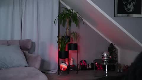 Snapshot of hotmilfbitch chatting on March 2025 07:04:02 PM hotmilfbitch online show from March 2025 07:04:02 PM