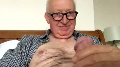 hotmuff99 online show from October 2025 02:36:01 PM