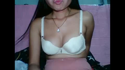 Snapshot of hotpink4u chatting on January 2025 10:27:01 AM hotpink4u online show from January 2025 10:27:01 AM