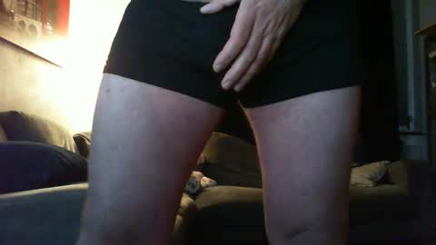 Snapshot of hotstrip22 chatting on October 2025 12:35:02 AM Mark online show from October 2025 12:35:02 AM