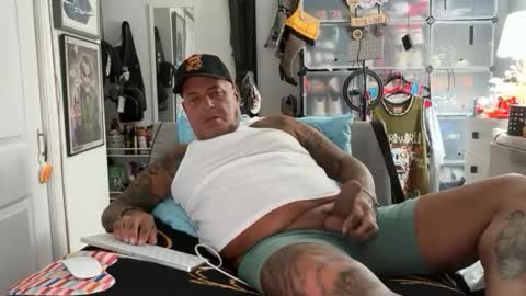 hotstuff775616 online show from October 2025 01:28:01 AM