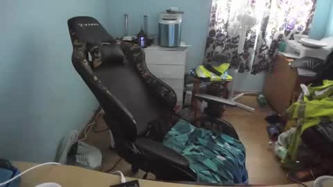 hot online show from October 2025 03:02:01 PM