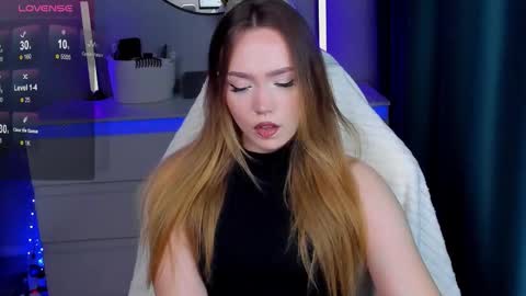 hello Im Eva online show from September 2025 02:32:01 PM