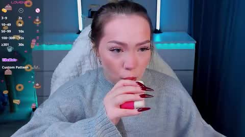 hello Im Eva online show from February 2026 08:51:01 AM