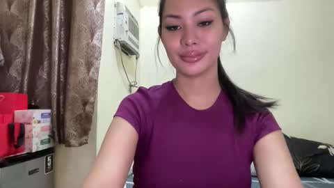 Snapshot of hottest_katarinaxxx chatting on December 2025 06:48:02 PM katarina online show from December 2025 06:48:02 PM