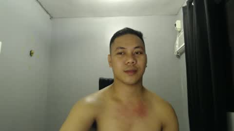 Snapshot of hottie_kyle69 chatting on May 2026 07:22:02 PM hottie_kyle69 online show from May 2026 07:22:02 PM