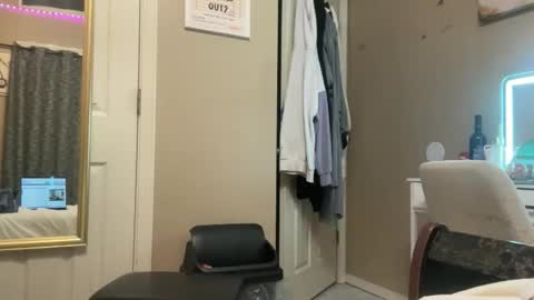 hottiewithabody101 online show from November 2025 08:09:02 AM