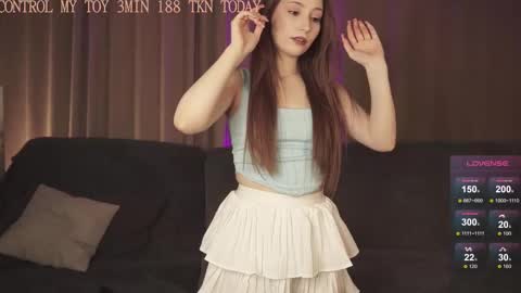 hottpeachh online show from November 2025 03:45:02 PM