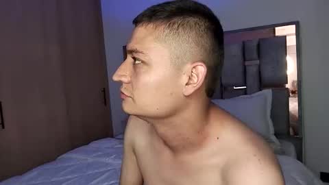 hotwhite06 online show from September 2025 09:03:02 PM