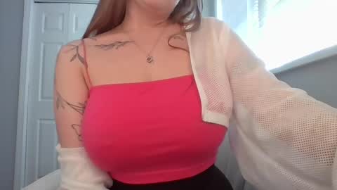 Snapshot of hotwifelili chatting on April 2026 06:16:02 PM hotwifelili online show from April 2026 06:16:02 PM