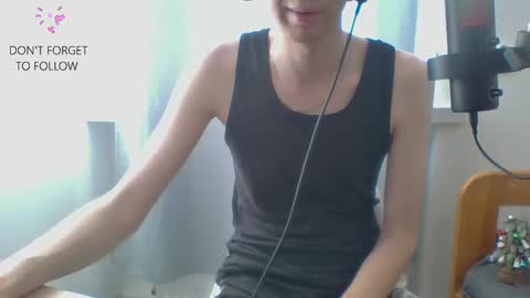 Snapshot of houdenni chatting on February 2025 11:09:01 AM twinkie online show from February 2025 11:09:01 AM