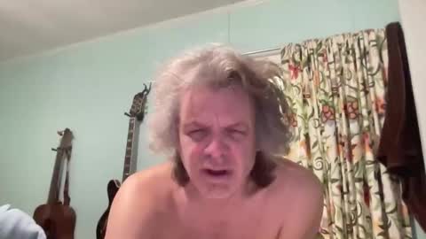 Snapshot of howlingatnothing chatting on February 2026 11:45:01 PM howlingatnothing online show from February 2026 11:45:01 PM