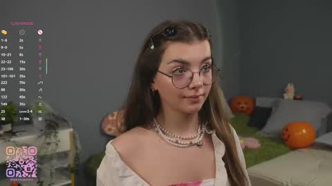 Diane online show from October 2025 07:26:02 PM