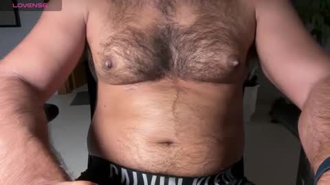 huge_moth online show from September 2025 08:03:01 PM