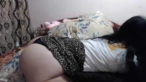 hugeassdevil online show from November 2025 09:45:01 AM