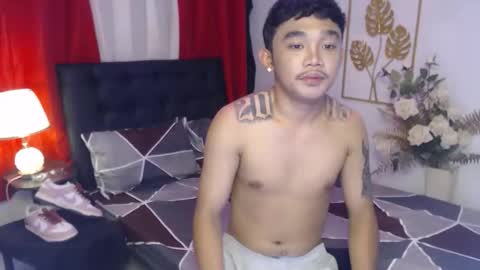 Snapshot of hugecockmiro chatting on October 2025 10:01:01 AM hugecockmiro online show from October 2025 10:01:01 AM