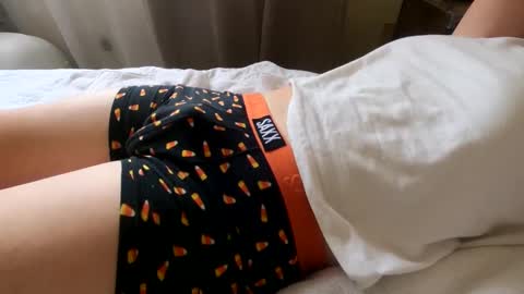 HugeCumshots online show from January 2025 10:37:01 PM