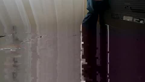 HugeCumshots online show from November 2025 10:34:02 PM