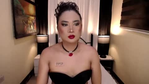 Snapshot of hugemusclecockts chatting on August 2026 02:54:01 AM yesha fox online show from August 2026 02:54:01 AM