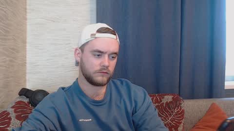 Snapshot of hugo__brad chatting on December 2024 10:23:02 AM Hugo online show from December 2024 10:23:02 AM