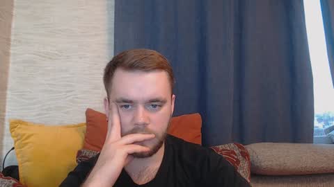 Snapshot of hugo__brad chatting on December 2024 12:19:01 PM Hugo online show from December 2024 12:19:01 PM