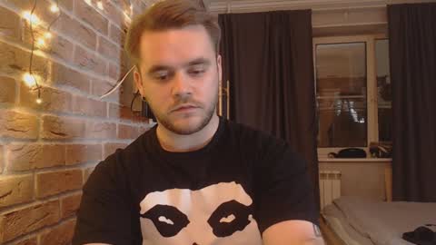 Snapshot of hugo__brad chatting on January 2025 05:18:01 PM Hugo online show from January 2025 05:18:01 PM