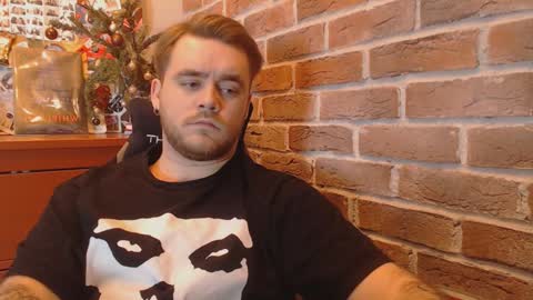 Snapshot of hugo__brad chatting on January 2025 03:14:02 PM Hugo online show from January 2025 03:14:02 PM