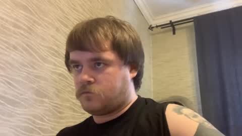 Snapshot of hugo__brad chatting on February 2026 01:45:02 PM Hugo online show from February 2026 01:45:02 PM