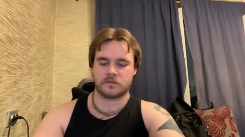 Snapshot of hugo__brad chatting on March 2026 04:25:01 PM Hugo online show from March 2026 04:25:01 PM