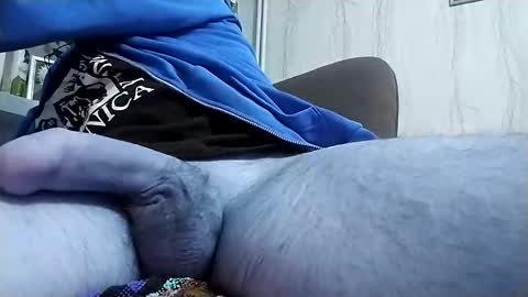 Snapshot of hugo_hug chatting on March 2025 12:00:01 AM David online show from March 2025 12:00:01 AM