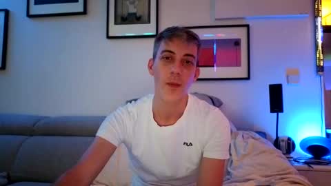 Hugo online show from January 2025 09:04:02 PM