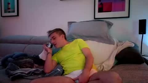 Hugo online show from February 2025 07:55:01 PM